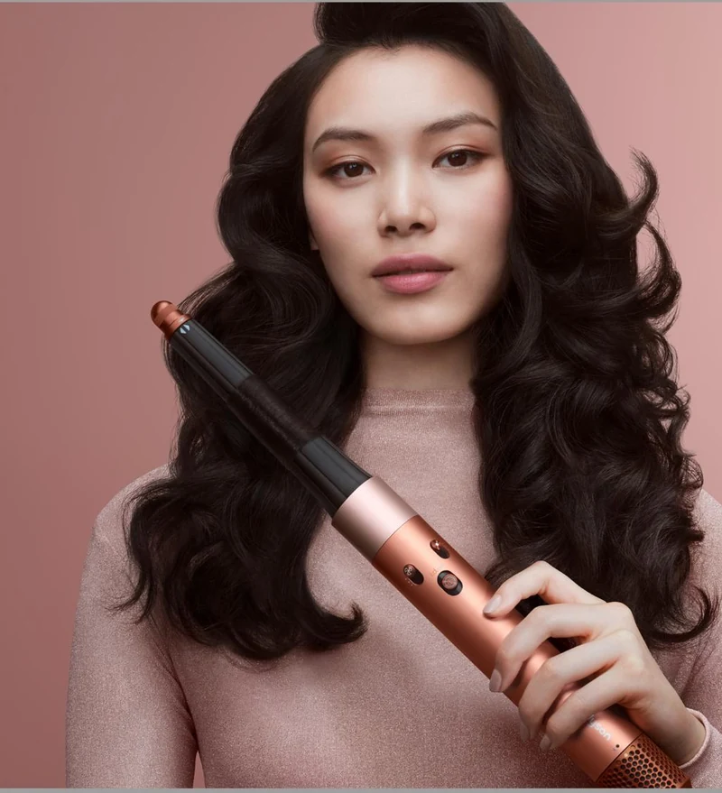 Укладка волос мультистайлером Dyson Airwrap